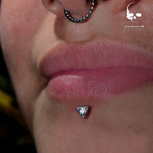 LABRET TRINGLE GEM - TITANIUM ASTM F136 - GRADO IMPLANTE