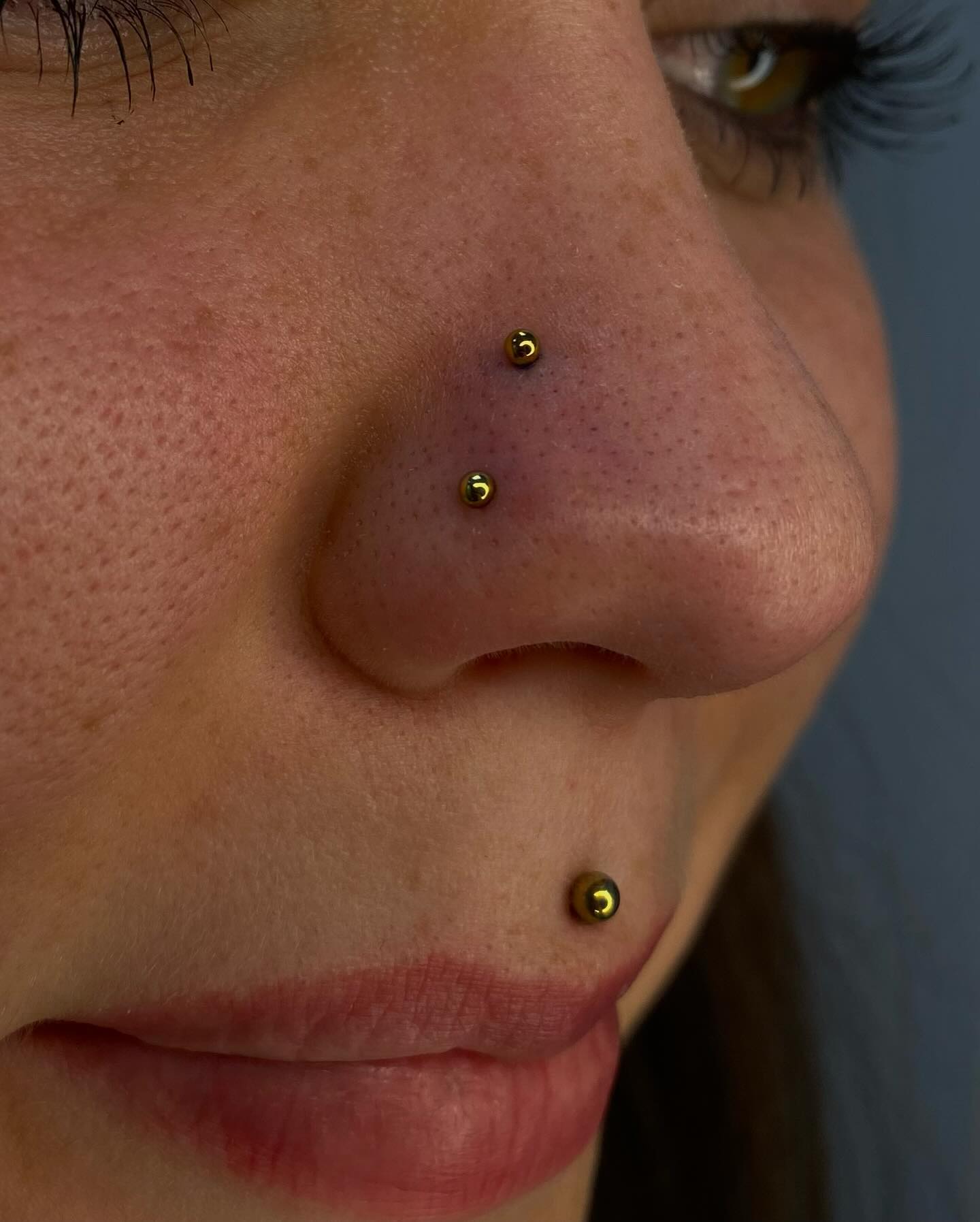 LABRET BALL - ASTM F136 TITANIUM