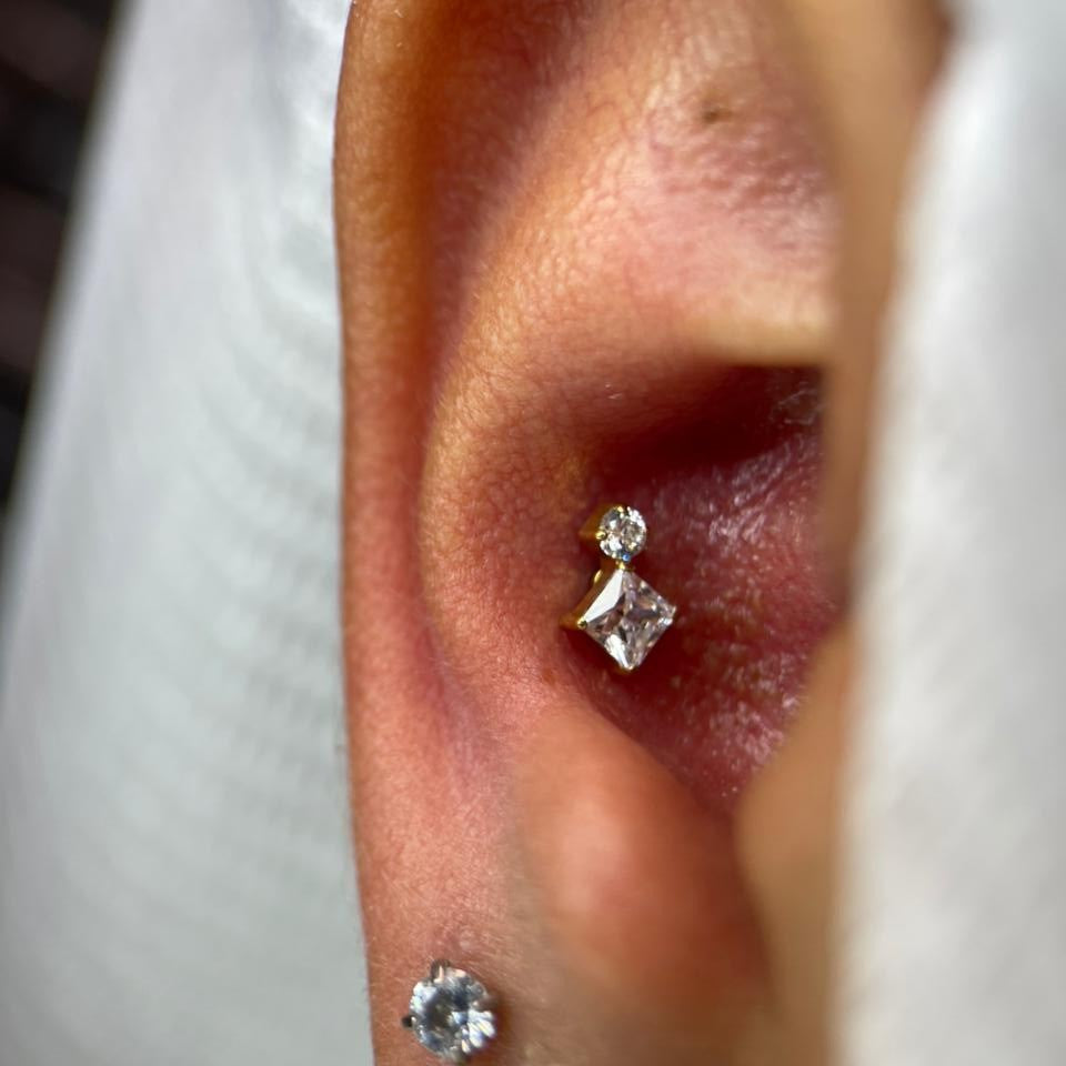 LABRET - ROYAL TWIN SPARK - ASTM F136 TITANIUM