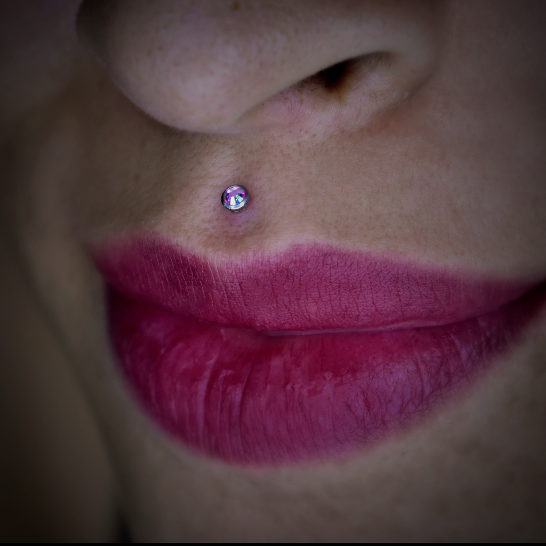 LABRET - SMALL GEM – ASTM F136 TITANIUM
