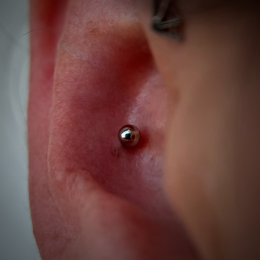 LABRET BALL - ASTM F136 TITANIUM