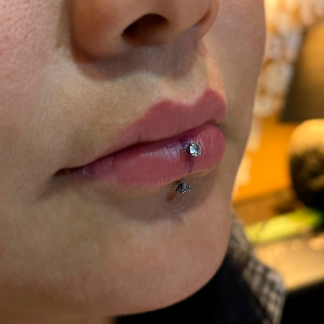 BARBELL CURVO - COLORED CRYSTALS - ACERO QUIRÚRGICO 316L