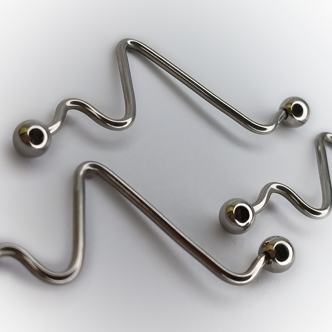 INDUSTRIAL PIERCING - ZIG ZAG ALARGADO - ACERO QUIRÚRGICO 316L