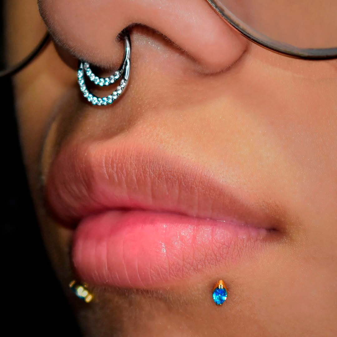 LABRET - OVAL GEM - ASTM F136 TITANIUM