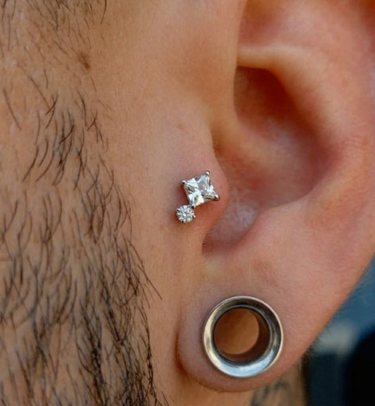 LABRET - ROYAL TWIN SPARK - ASTM F136 TITANIUM