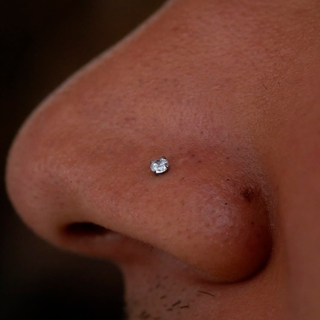 NOSTRIL PIERCING GEM - TITANIUM ASTM F136 - GRADO IMPLANTE